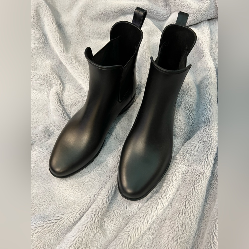 NWOT Women’s Chelsea Rain Boots, size 8